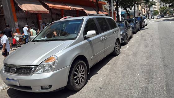 KIA CARNIVAL 3.5 EX V6 24V GASOLINA 4P AUTOMÁTICO